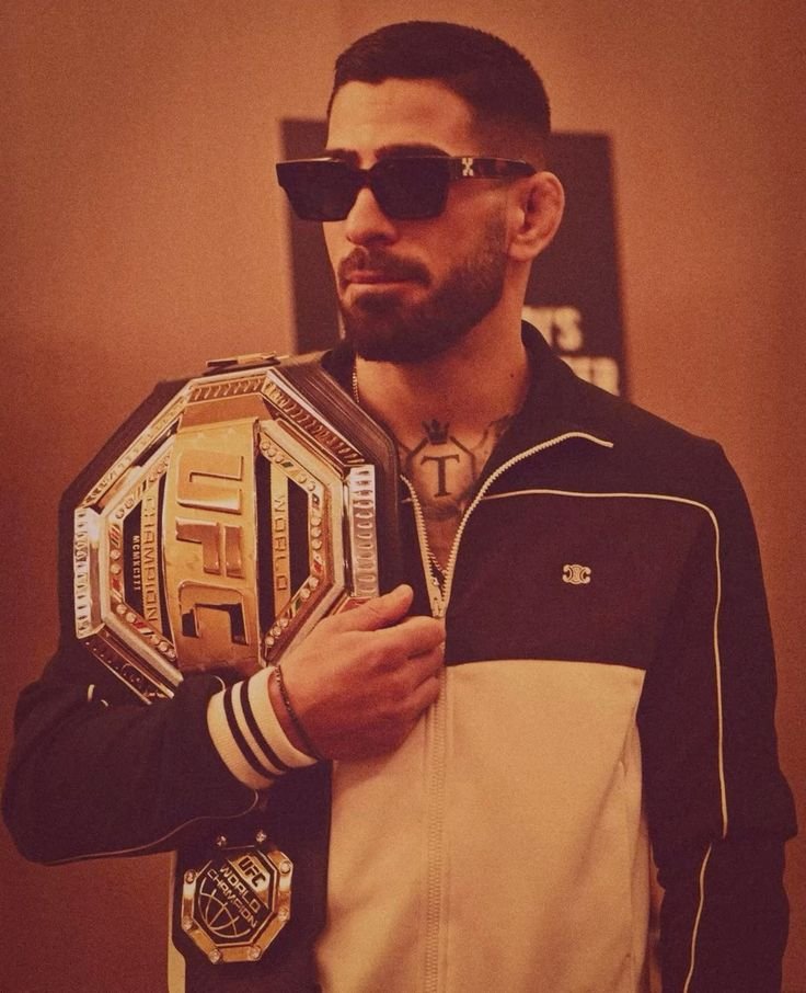 Ilia Topuria campeón UFC